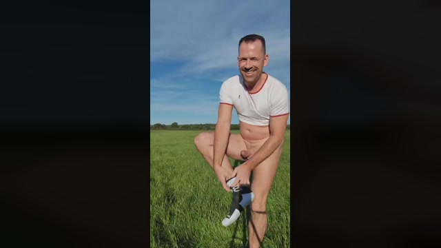 dave_naked  09-10-2022